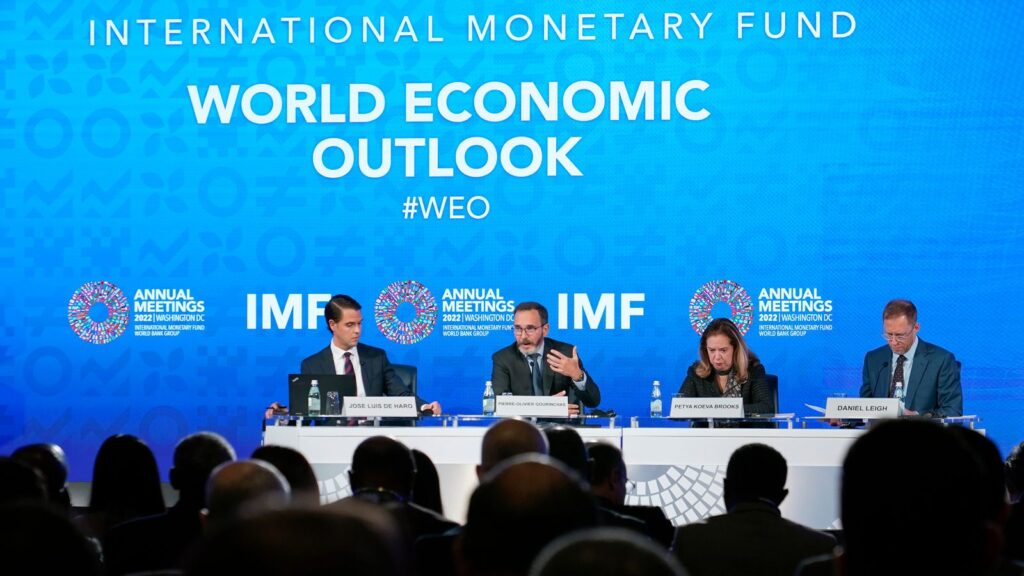 IMF global growth forecast cut to 2.5 percent due to inflation and rising oil prices